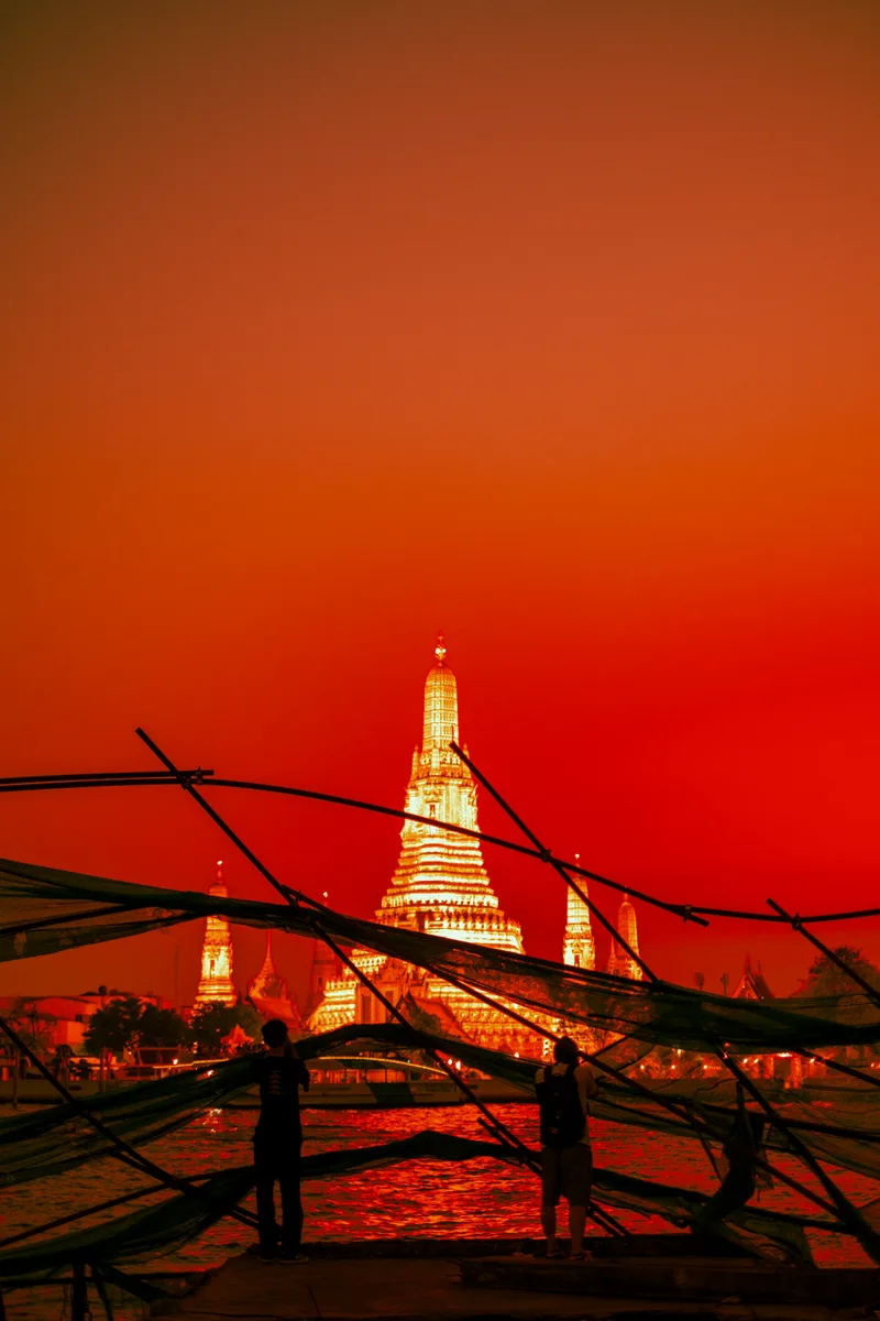 Bangkok 2024 — heat, neon and the tropical rhythm of the city