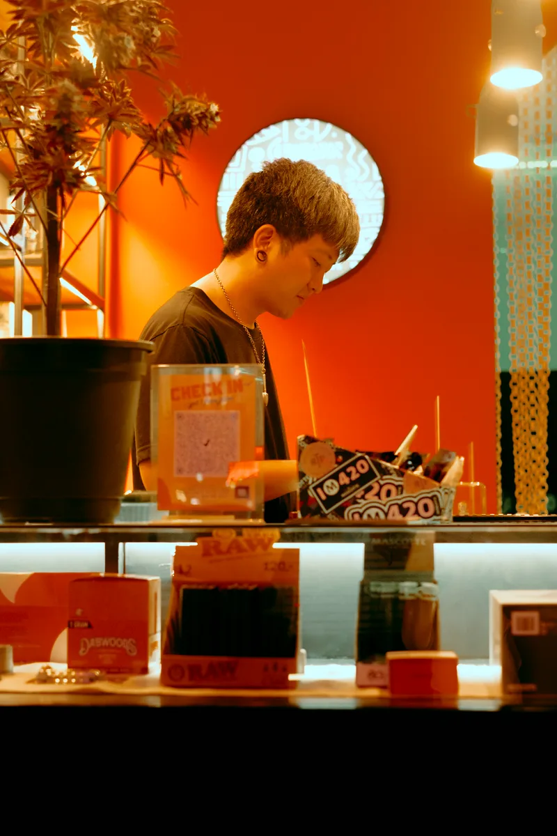 Bangkok 2024 — heat, neon and the tropical rhythm of the city