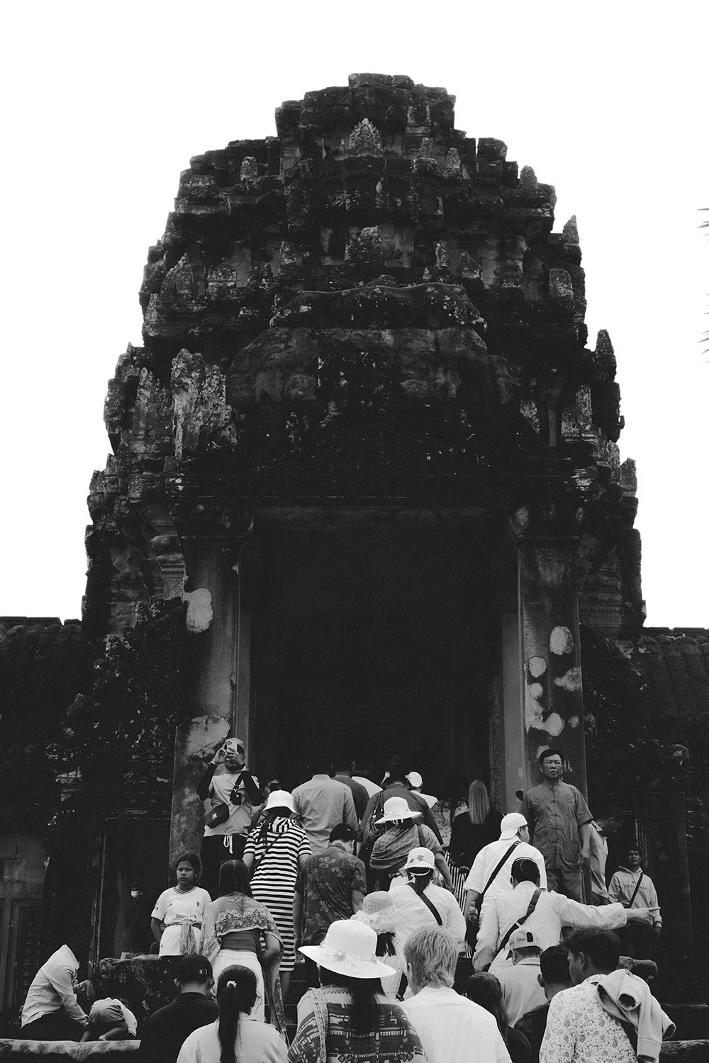 People of Cambodia — street photography of Siem Reap, Bon Om Touk and daily life