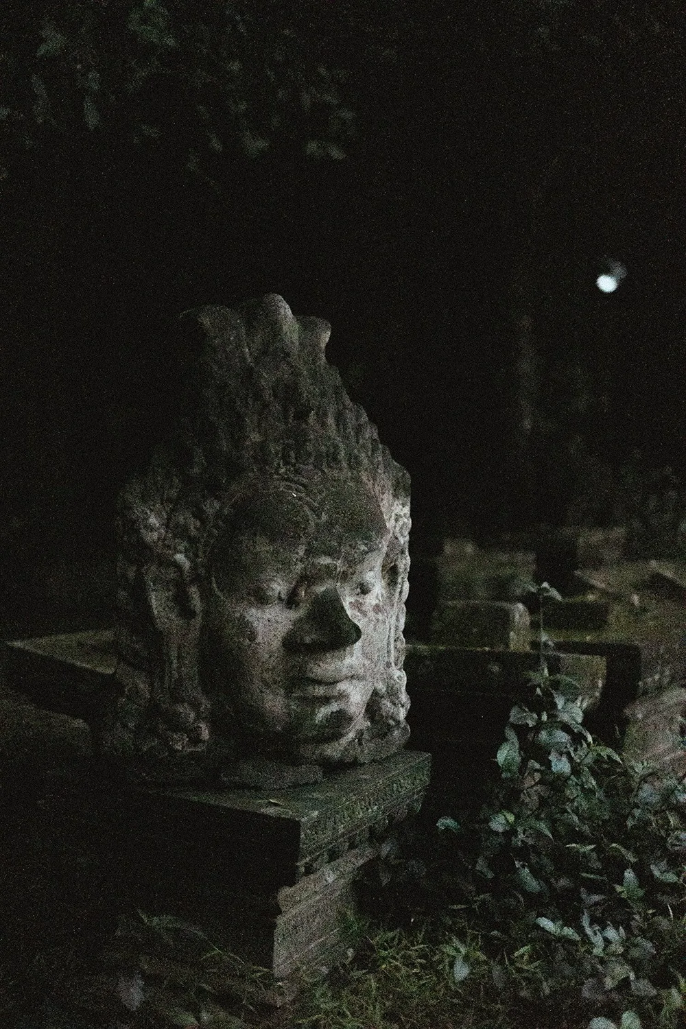 Angkor Wat grounds — towers, galleries, tourist crowds, hidden corners