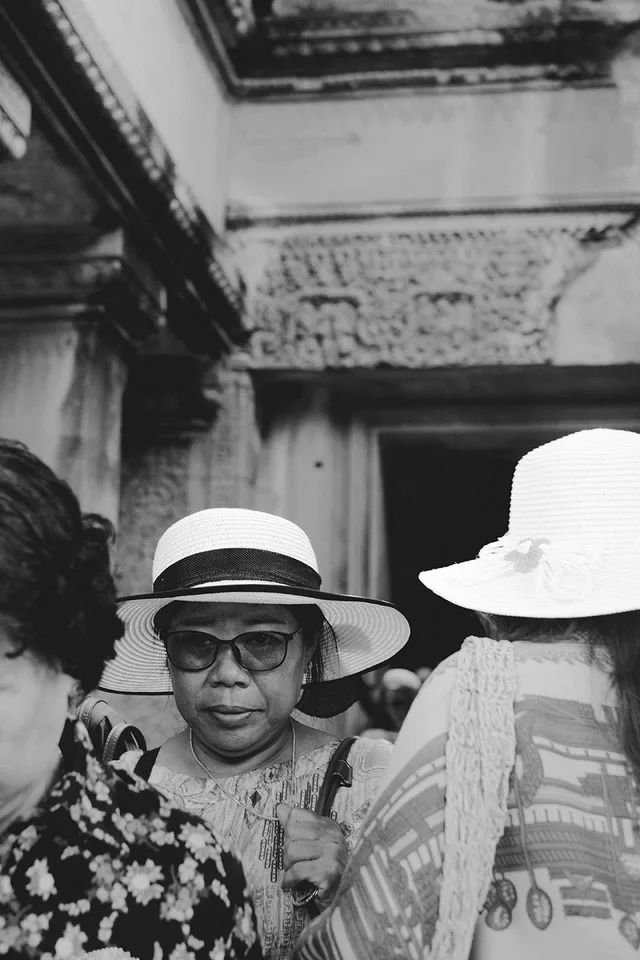 People of Cambodia — street photography of Siem Reap, Bon Om Touk and daily life