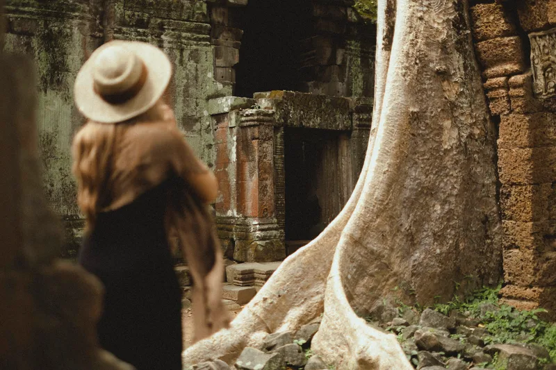 Angkor Wat grounds — towers, galleries, tourist crowds, hidden corners