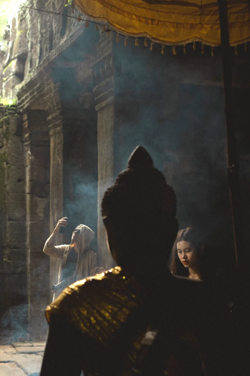 People of Cambodia — street photography of Siem Reap, Bon Om Touk and daily life