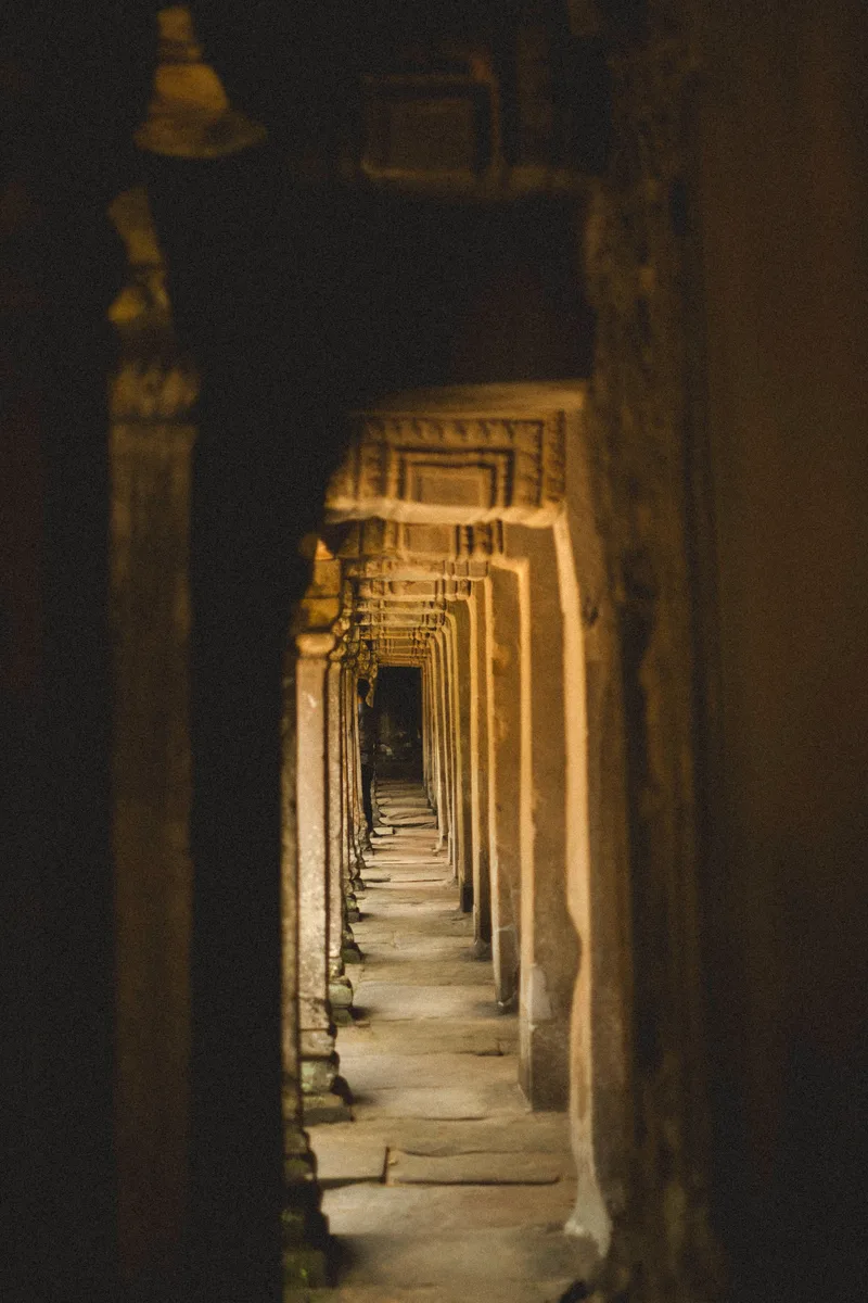 People of Cambodia — street photography of Siem Reap, Bon Om Touk and daily life