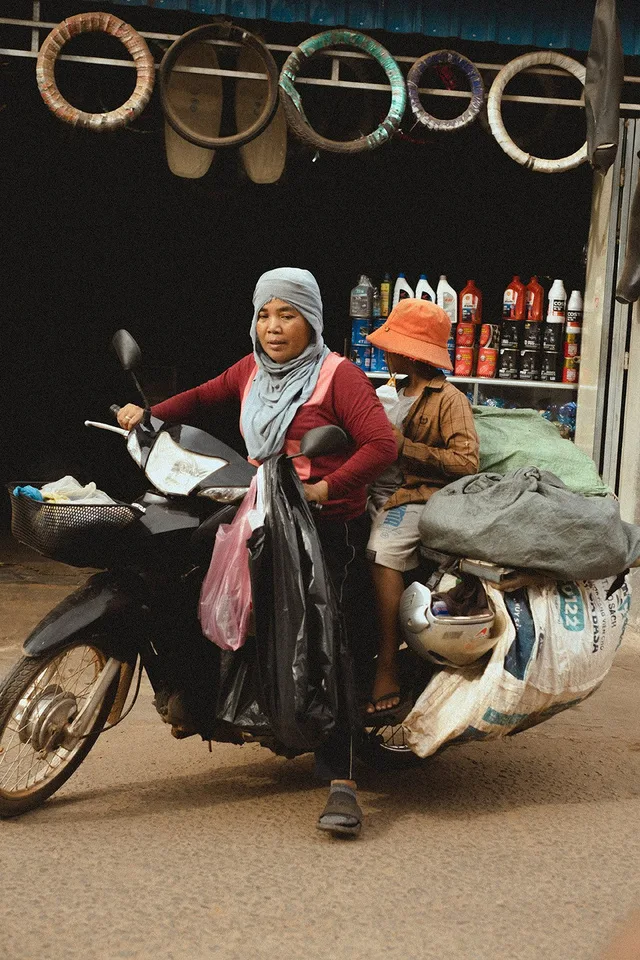 Siem Reap — street photography, no script